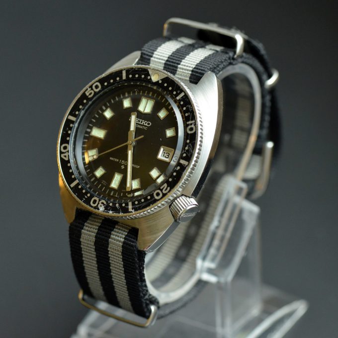 Seiko_6105-8000_069_01